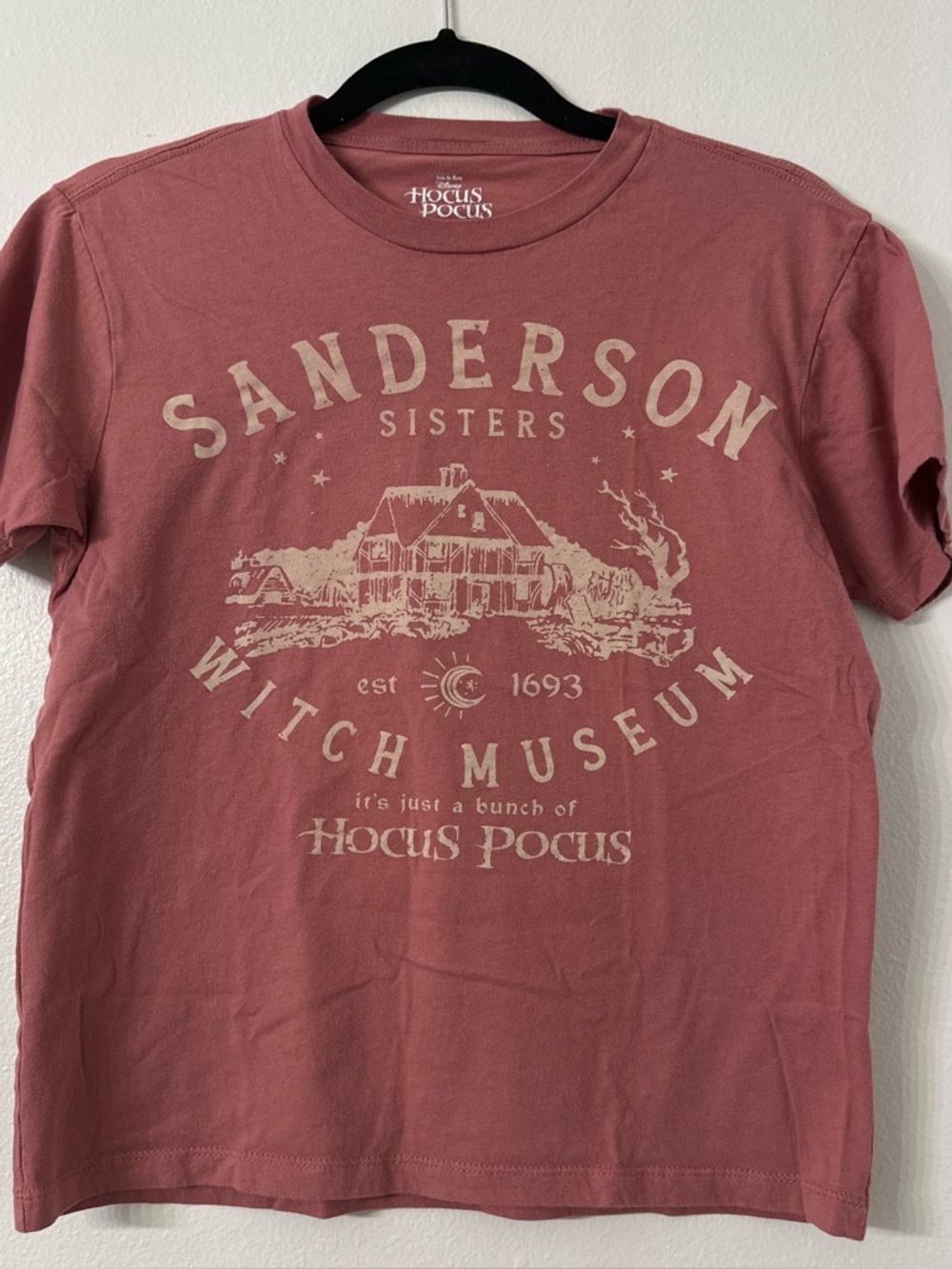 Hocus Pocus Sanderson Sisters Witch Museum tee